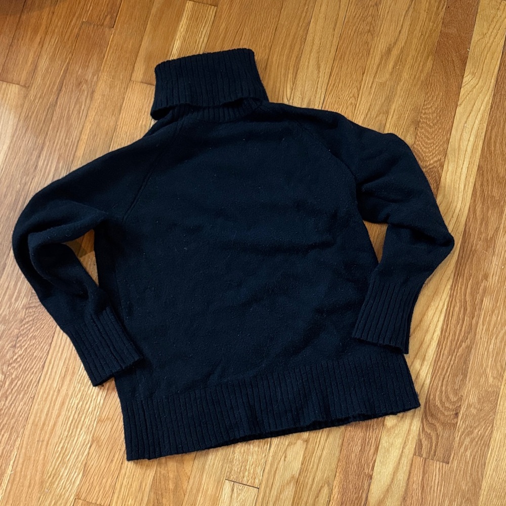Old Navy Black Turtleneck Sweater